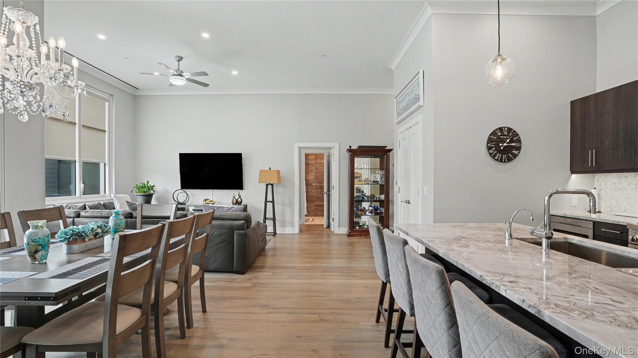 100 Garvies Point Road, Unit 1005 photo 5