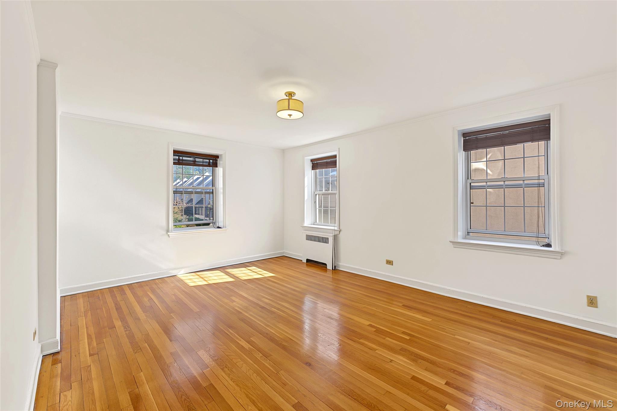90 Knightbridge Rd, Unit 1J photo 14