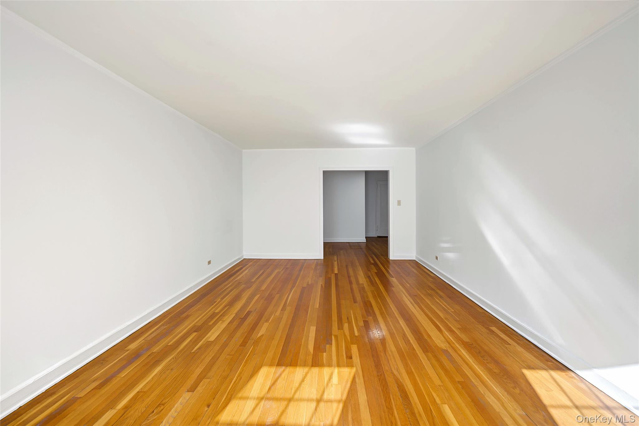 90 Knightbridge Rd, Unit 1J photo 10