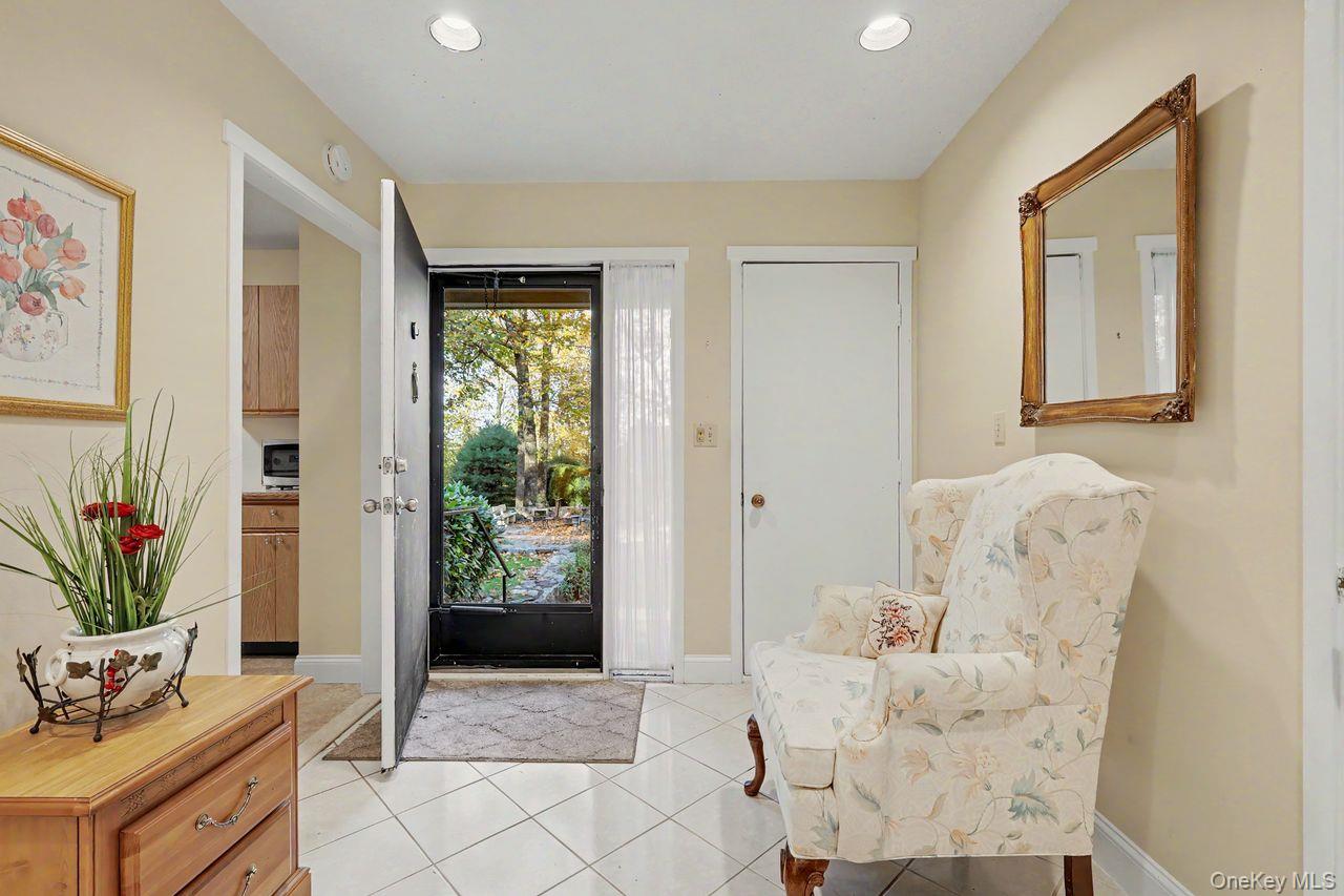 449 Heritage Hills, Unit B photo 5