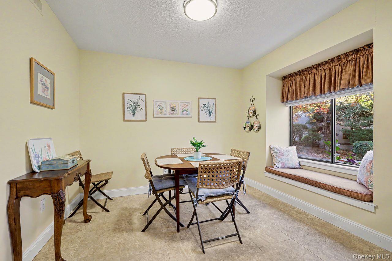 449 Heritage Hills, Unit B photo 10