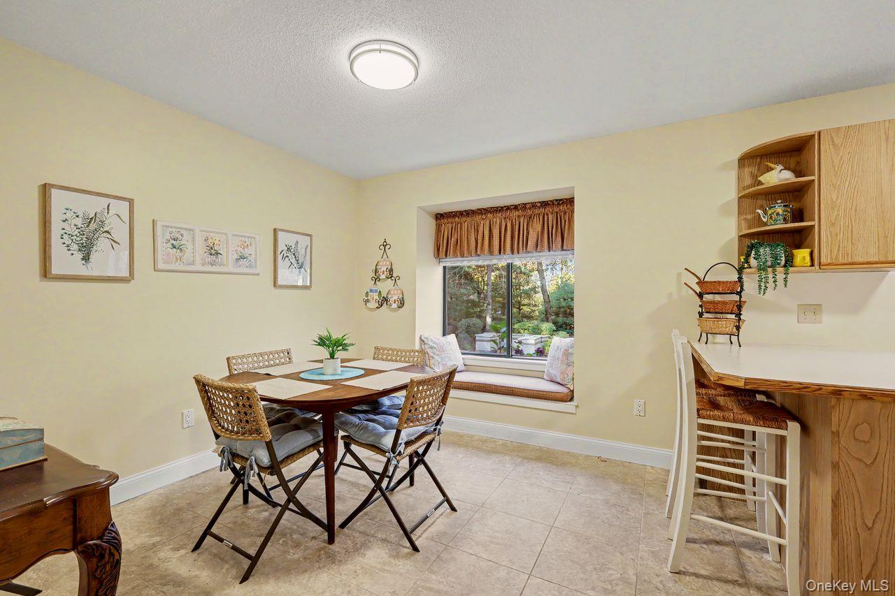 449 Heritage Hills, Unit B photo 9