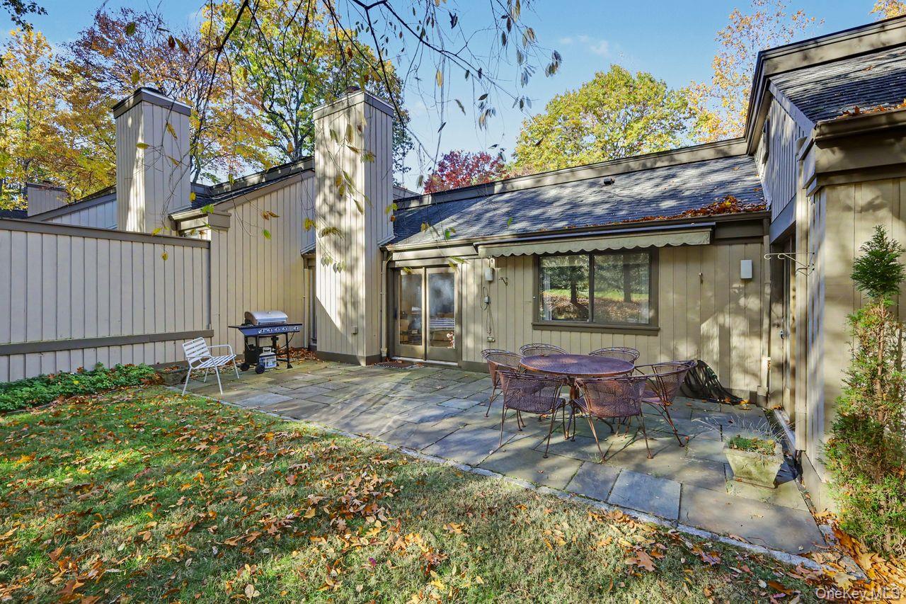 449 Heritage Hills, Unit B photo 28