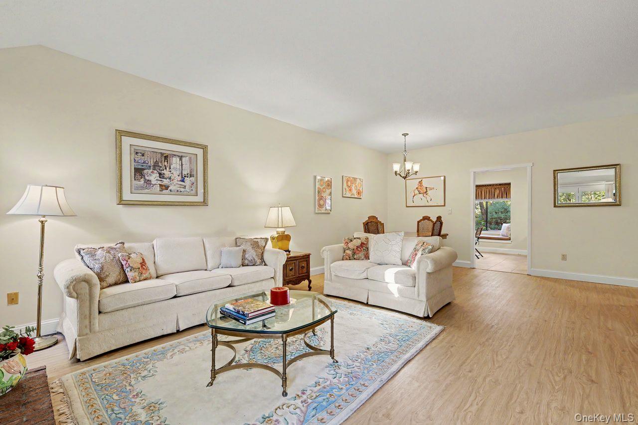 449 Heritage Hills, Unit B photo 15