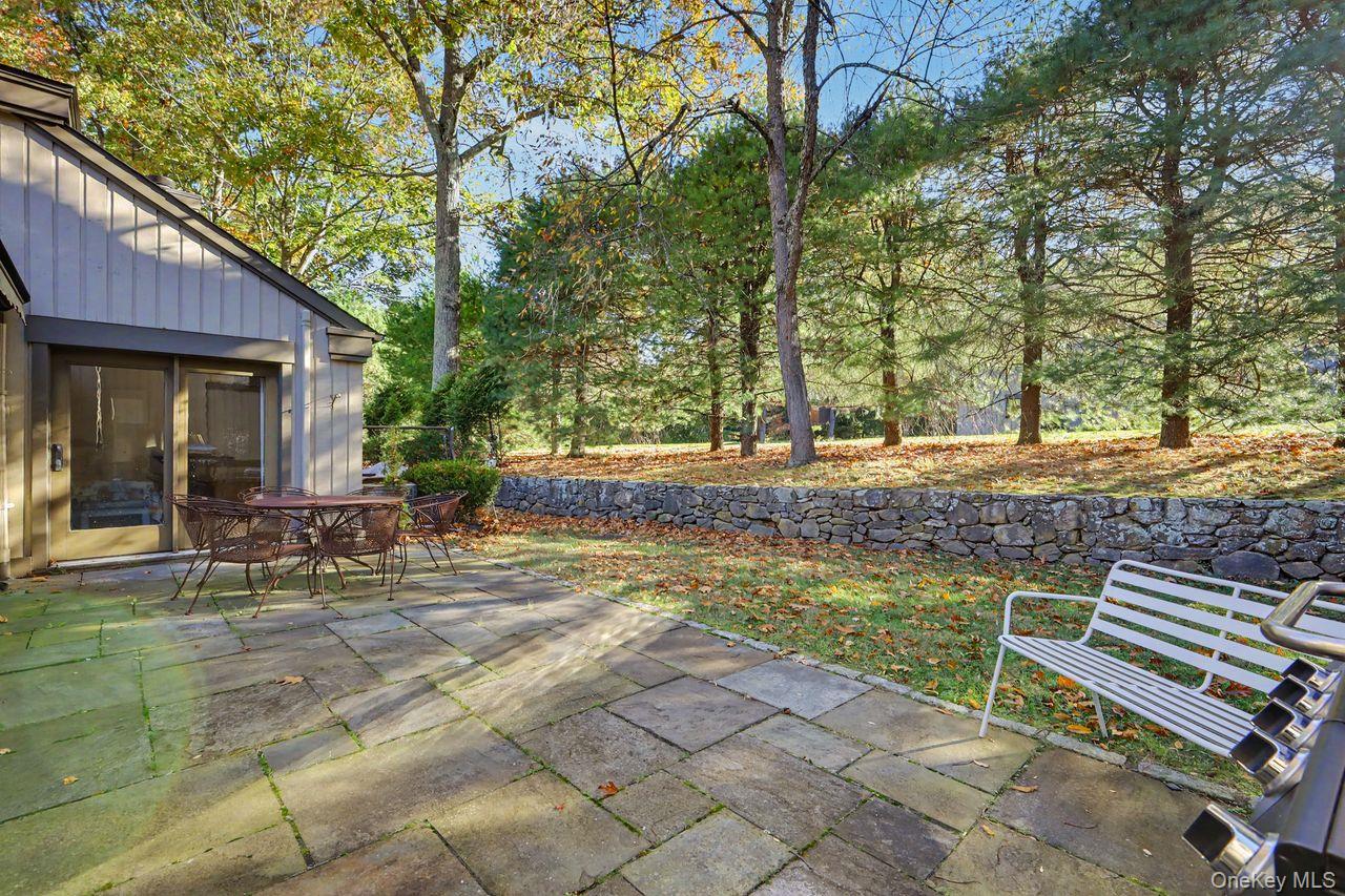 449 Heritage Hills, Unit B photo 26