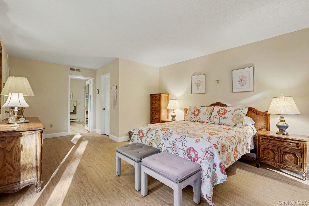 449 Heritage Hills, Unit B photo 21