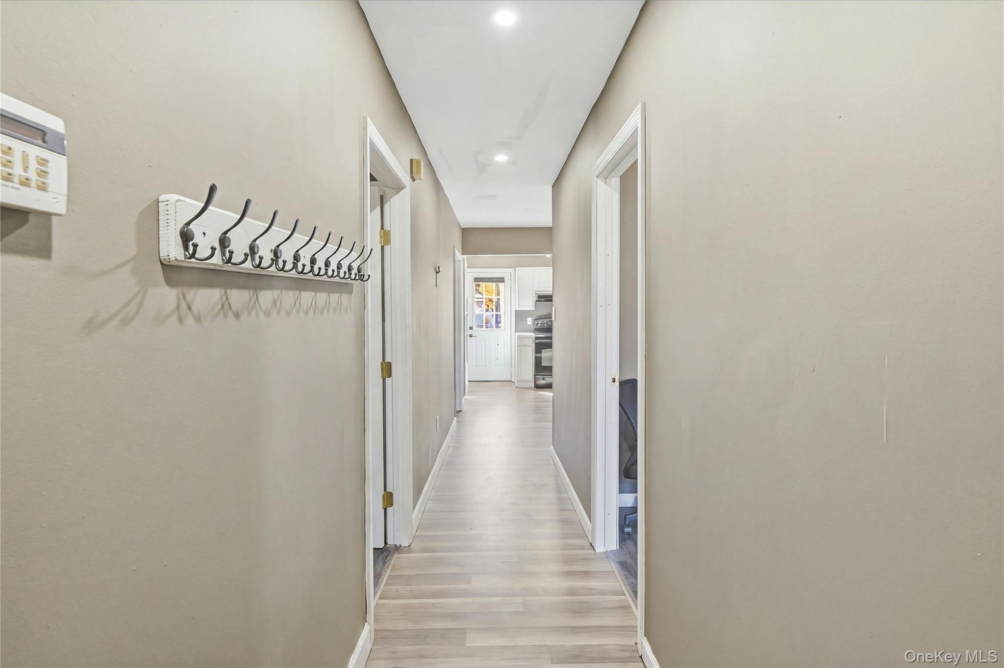 94 Commonwealth Drive – For Sale photo 20