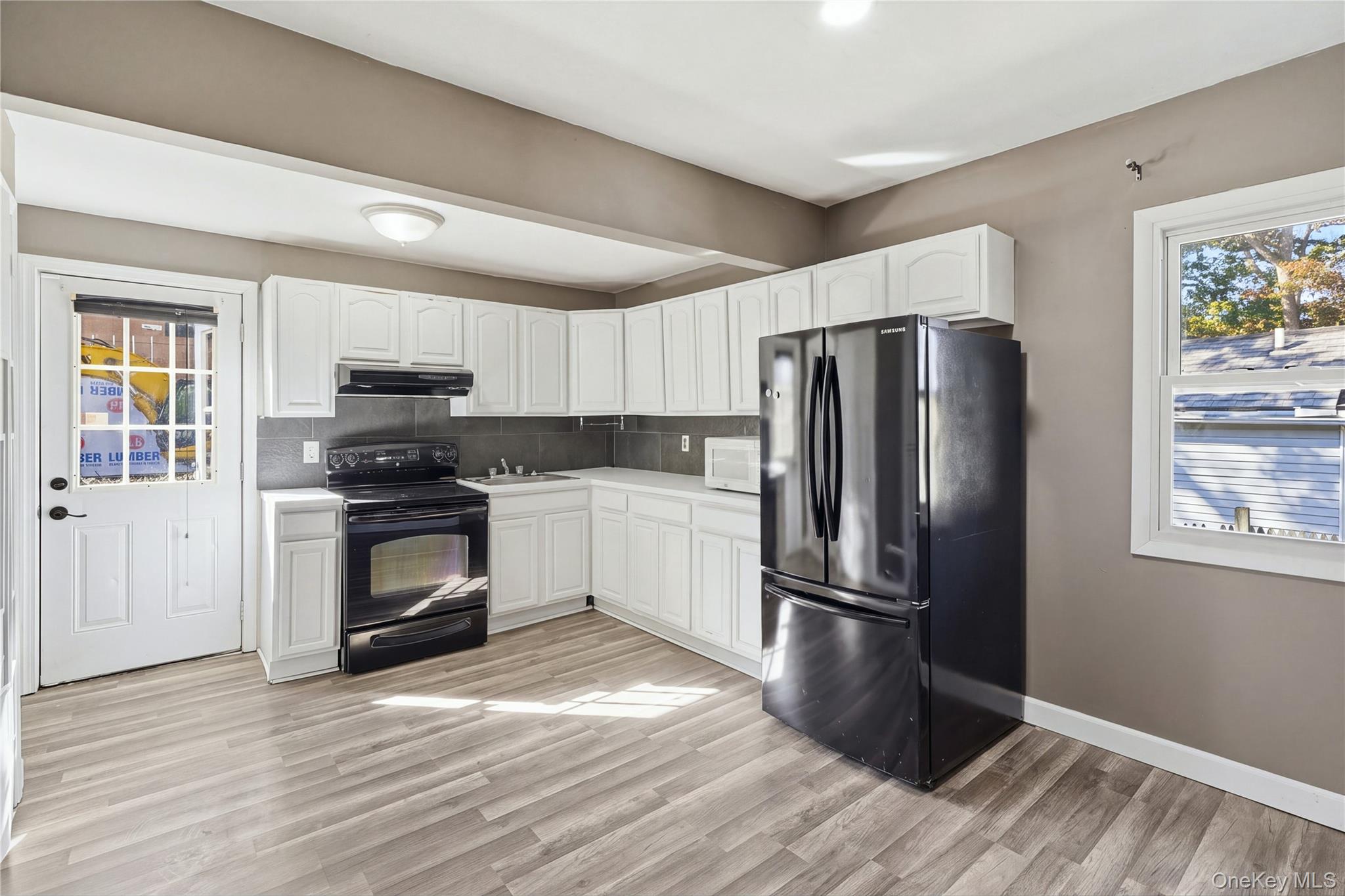 94 Commonwealth Drive – For Sale photo 22