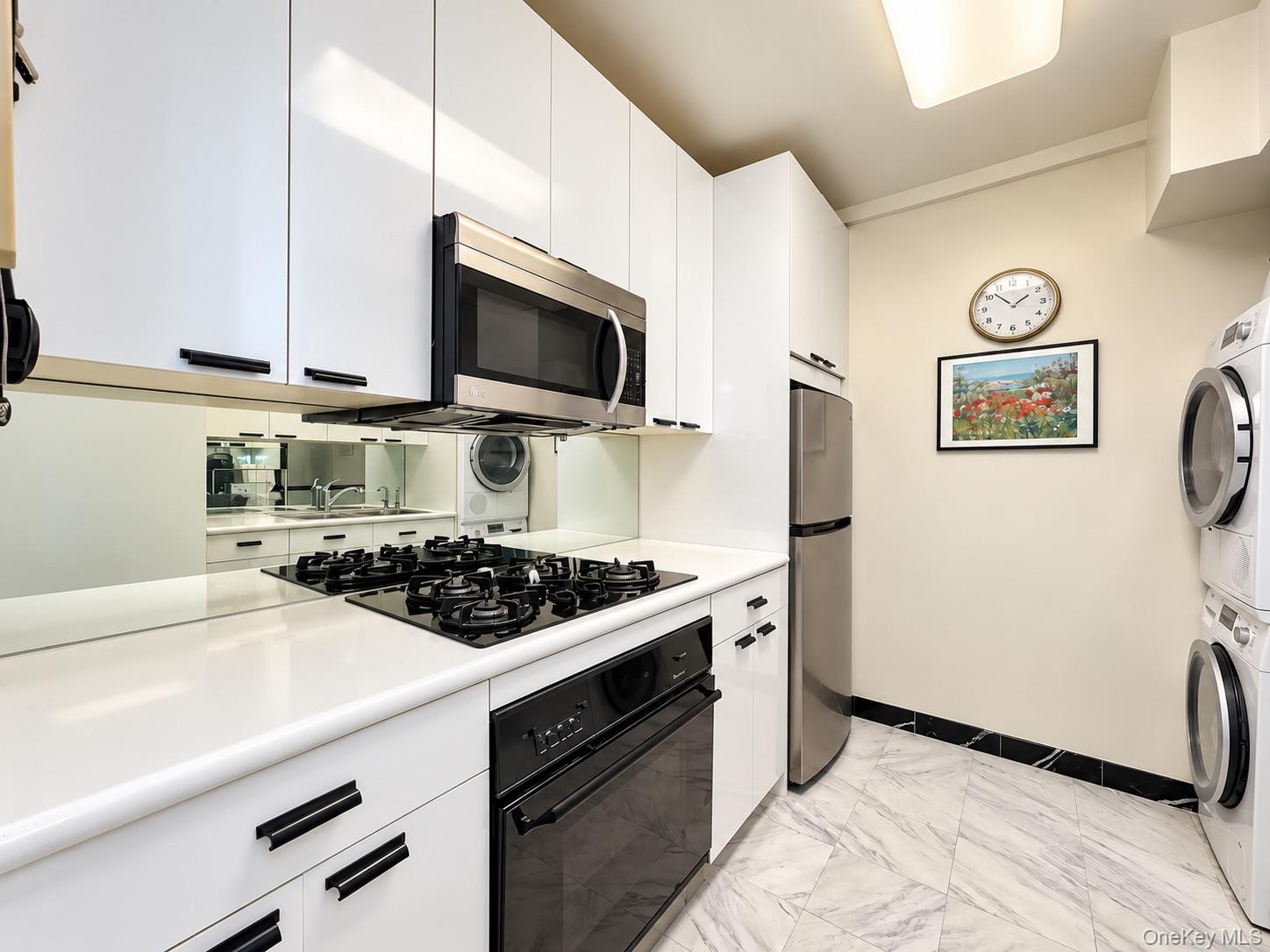 271 Grand Central Parkway, Unit 10C photo 6