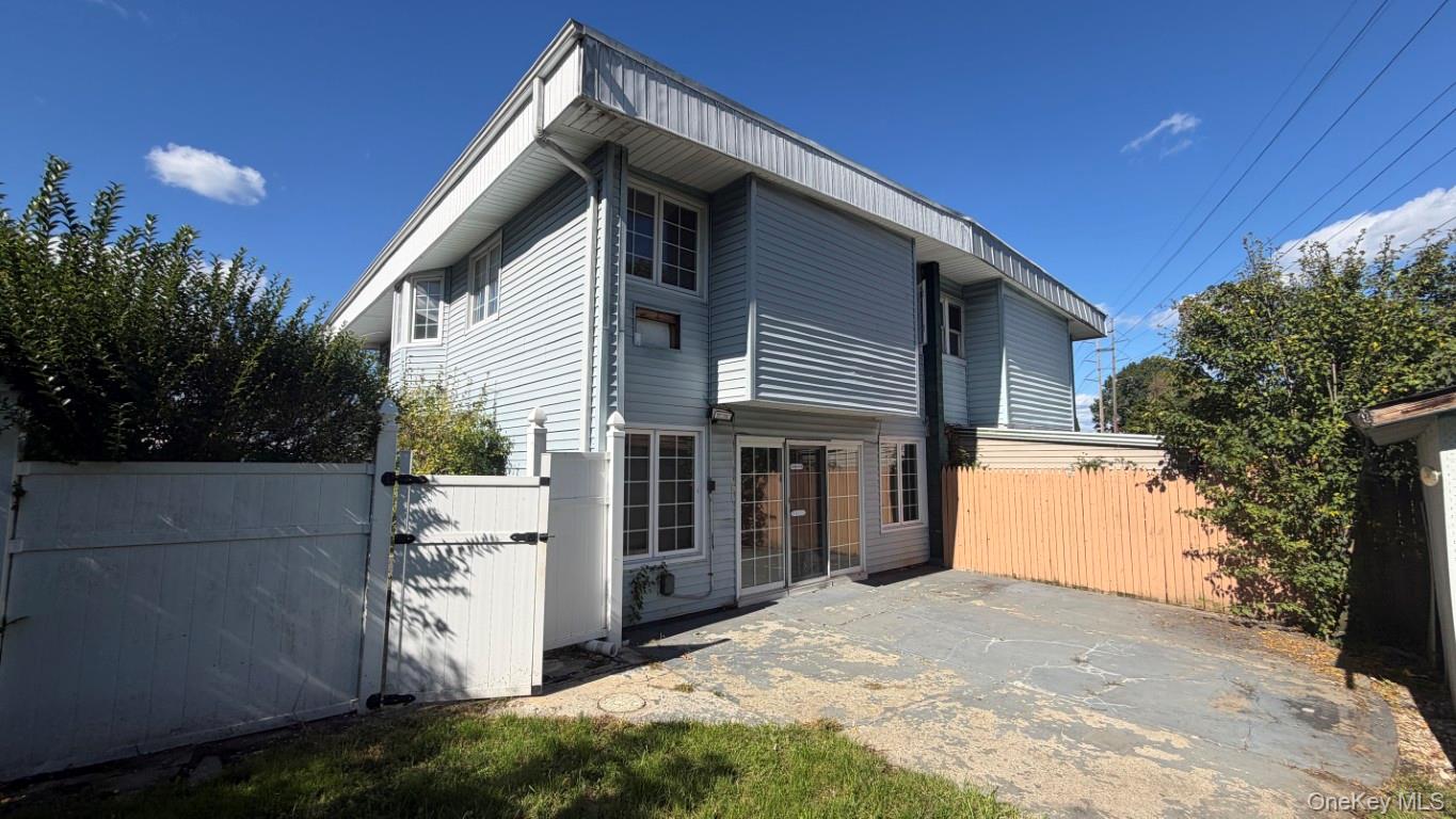 10 Campbell Court – For Sale photo 2