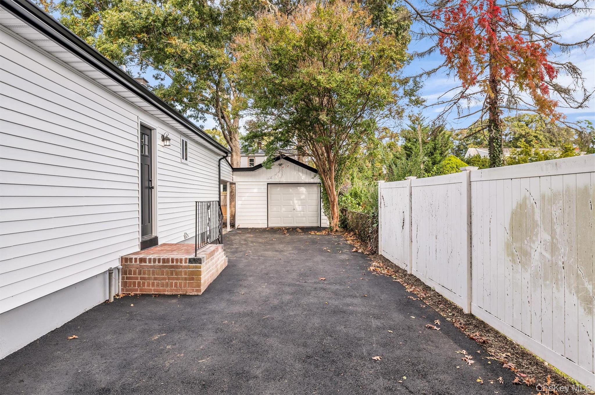 11 W Hemlock Street – For Sale photo 7