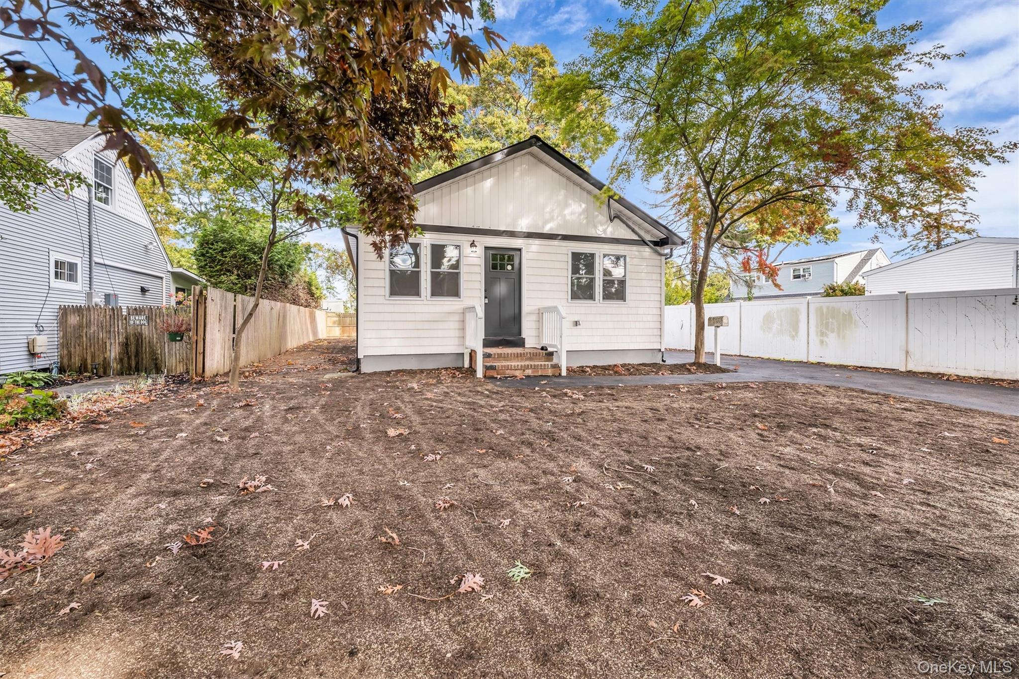 11 W Hemlock Street – For Sale photo 4