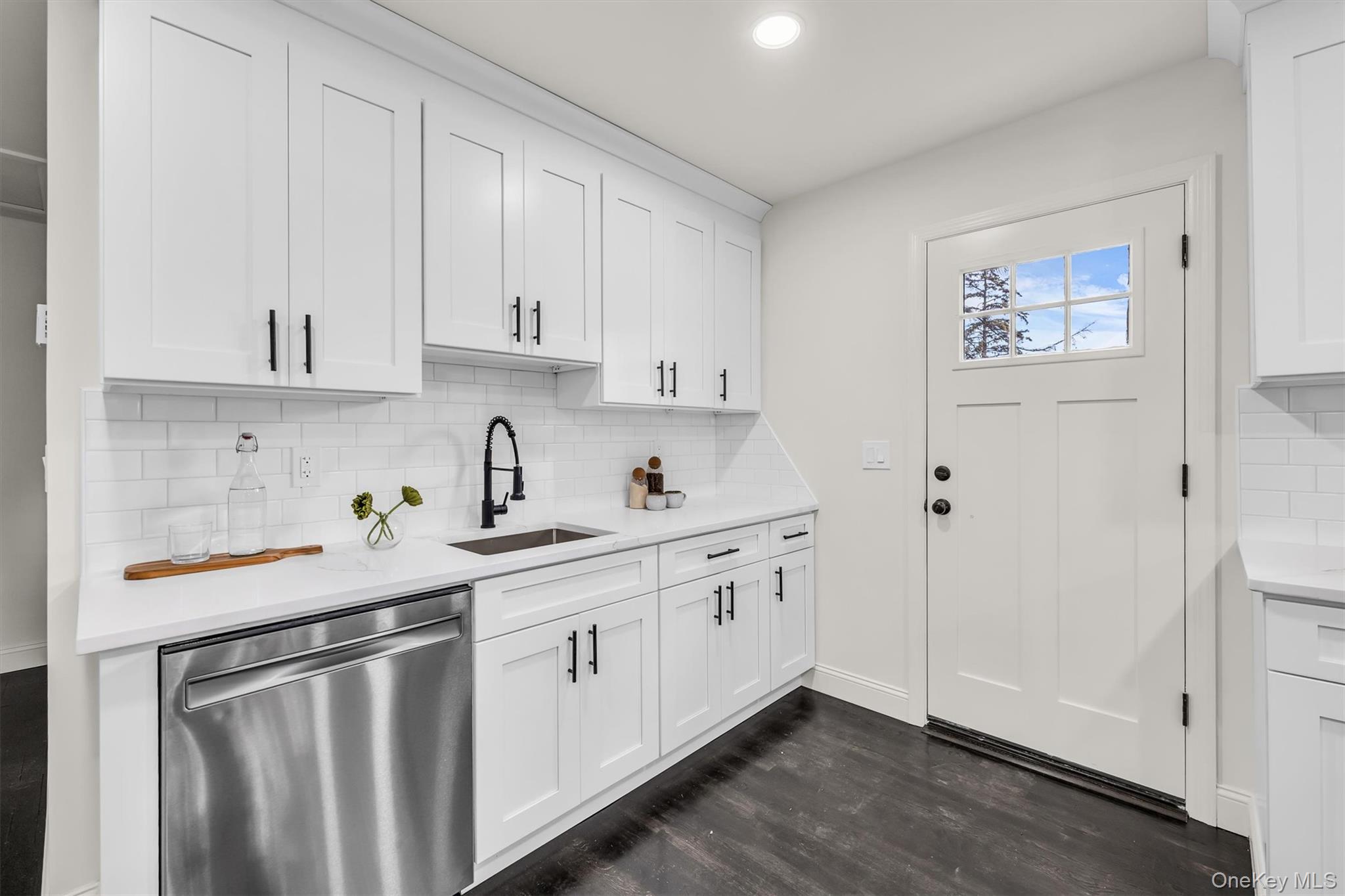11 W Hemlock Street – For Sale photo 13