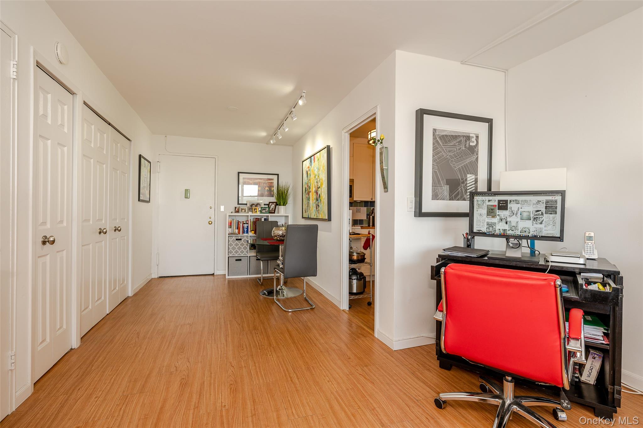 70-25 Yellowstone Boulevard, Unit 22P photo 4