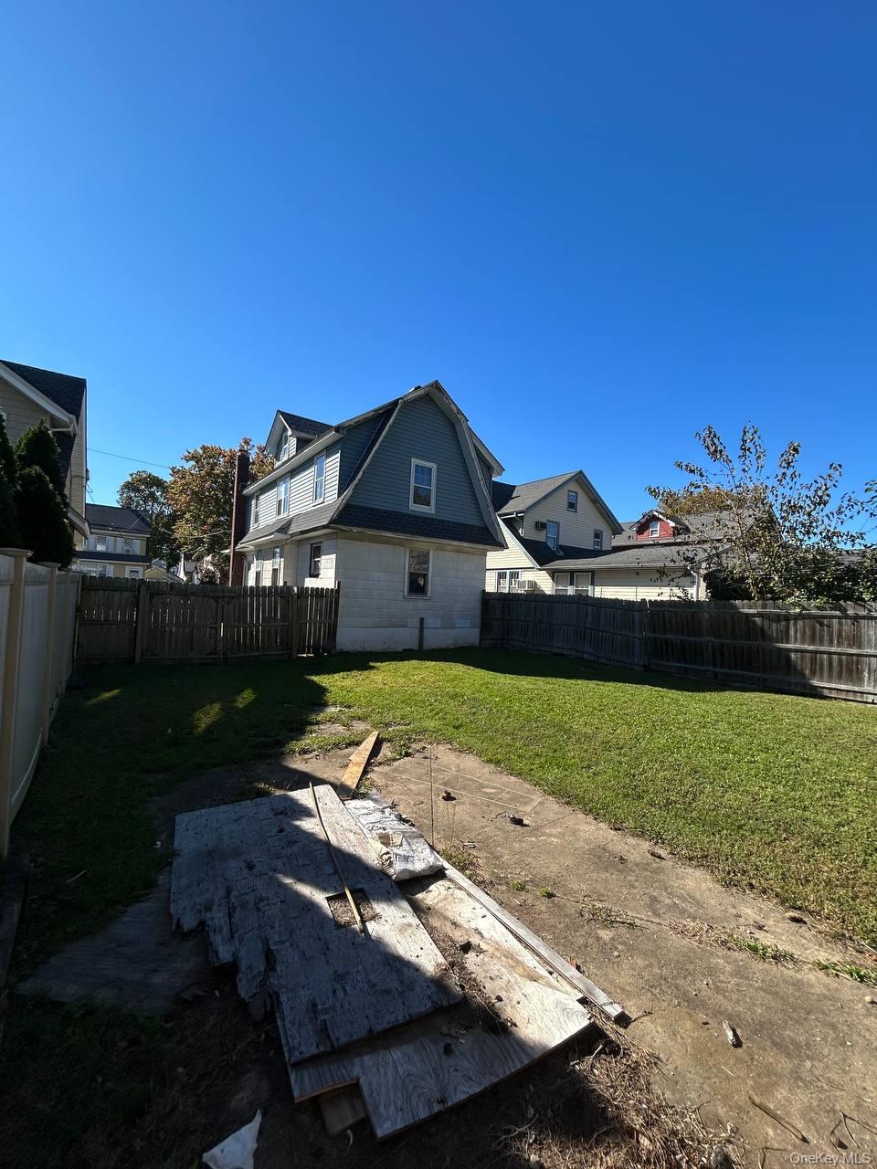 4 Everett Street – For Sale photo 3