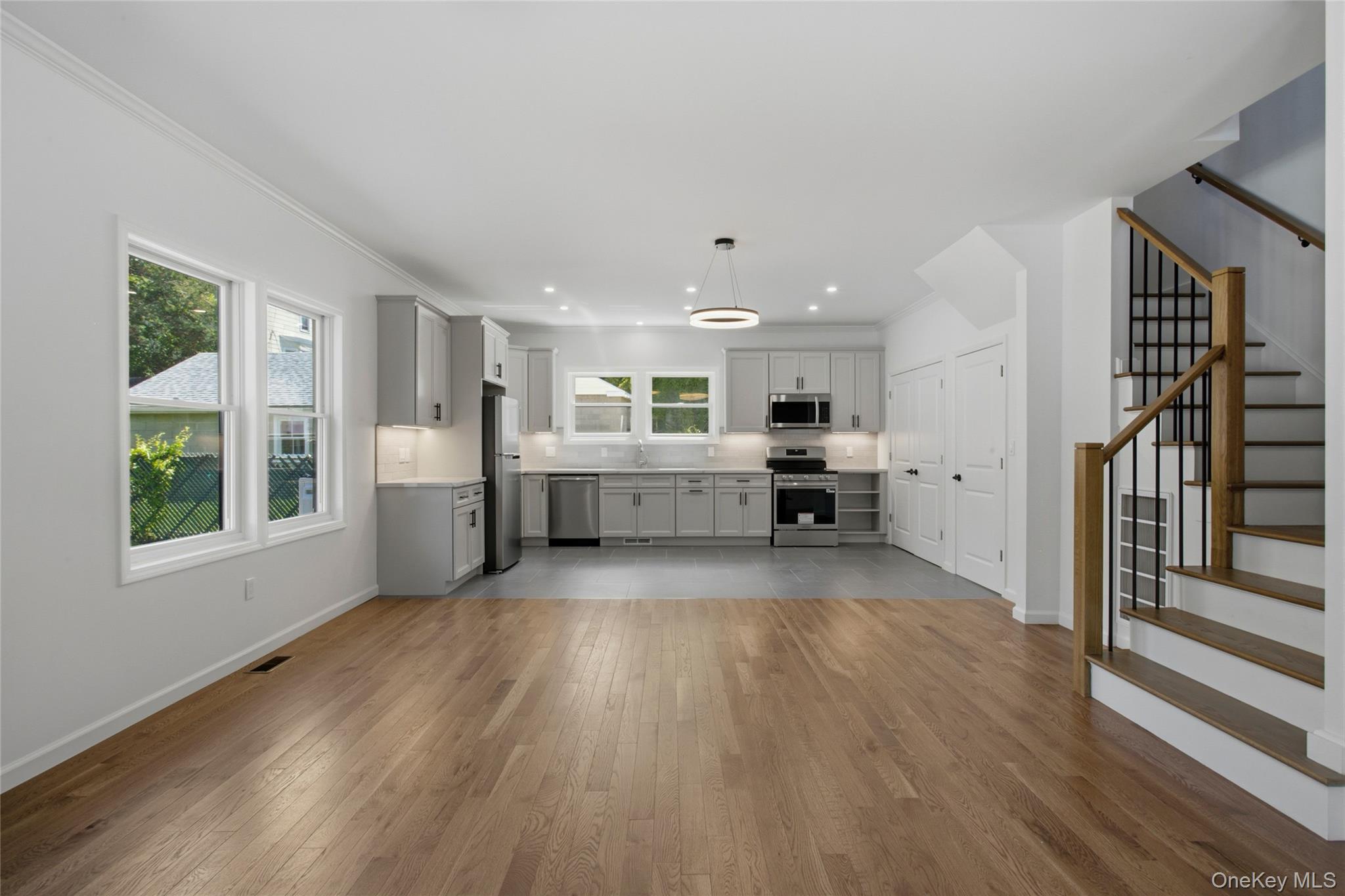 141 Forest Avenue, Unit 2 photo 4