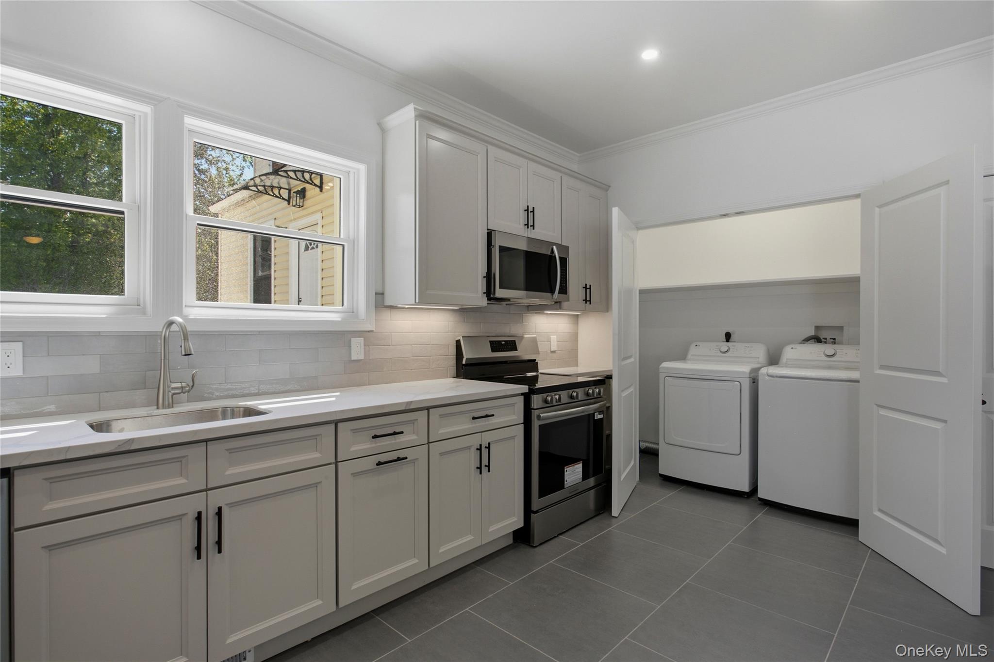 141 Forest Avenue, Unit 2 photo 9