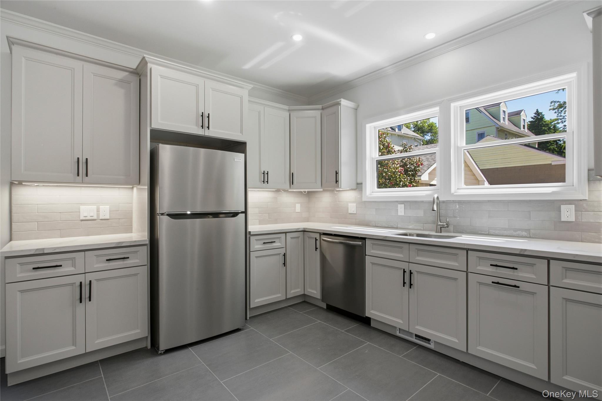 141 Forest Avenue, Unit 2 photo 8