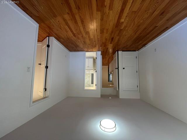 13 Marwood Road N, Unit A (right s photo 13