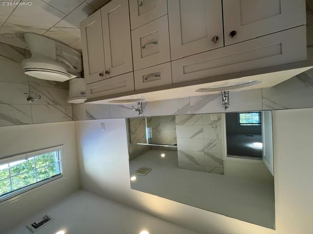 13 Marwood Road N, Unit A (right s photo 15
