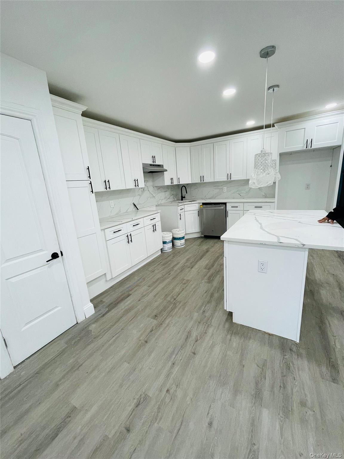 2323 Mott Avenue – For Sale photo 19