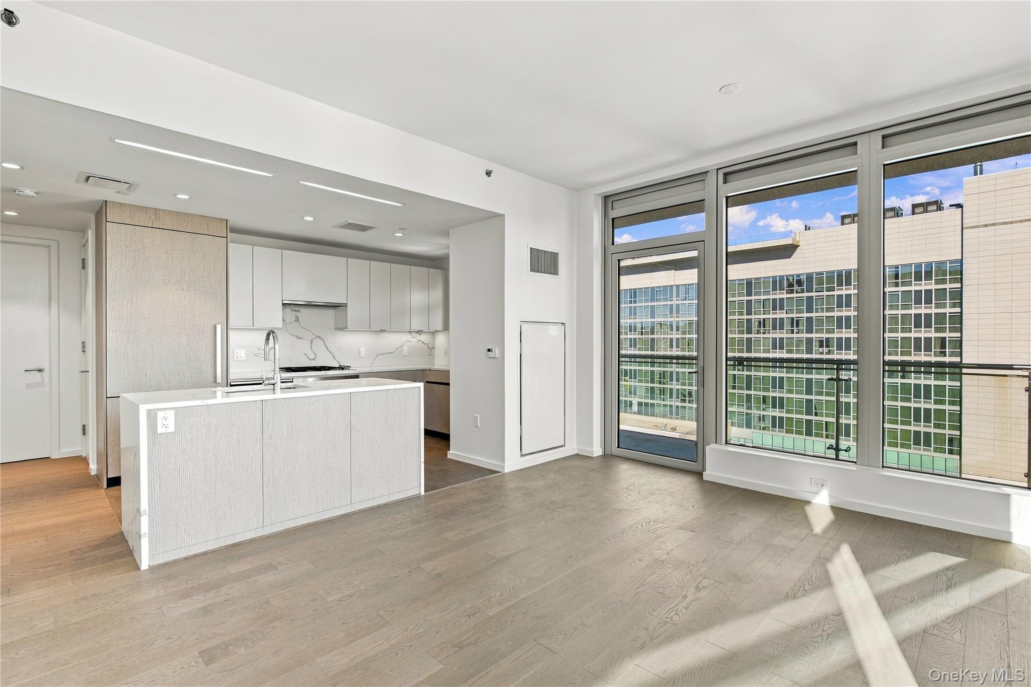 13327 39th Avenue, Unit 12G photo 3