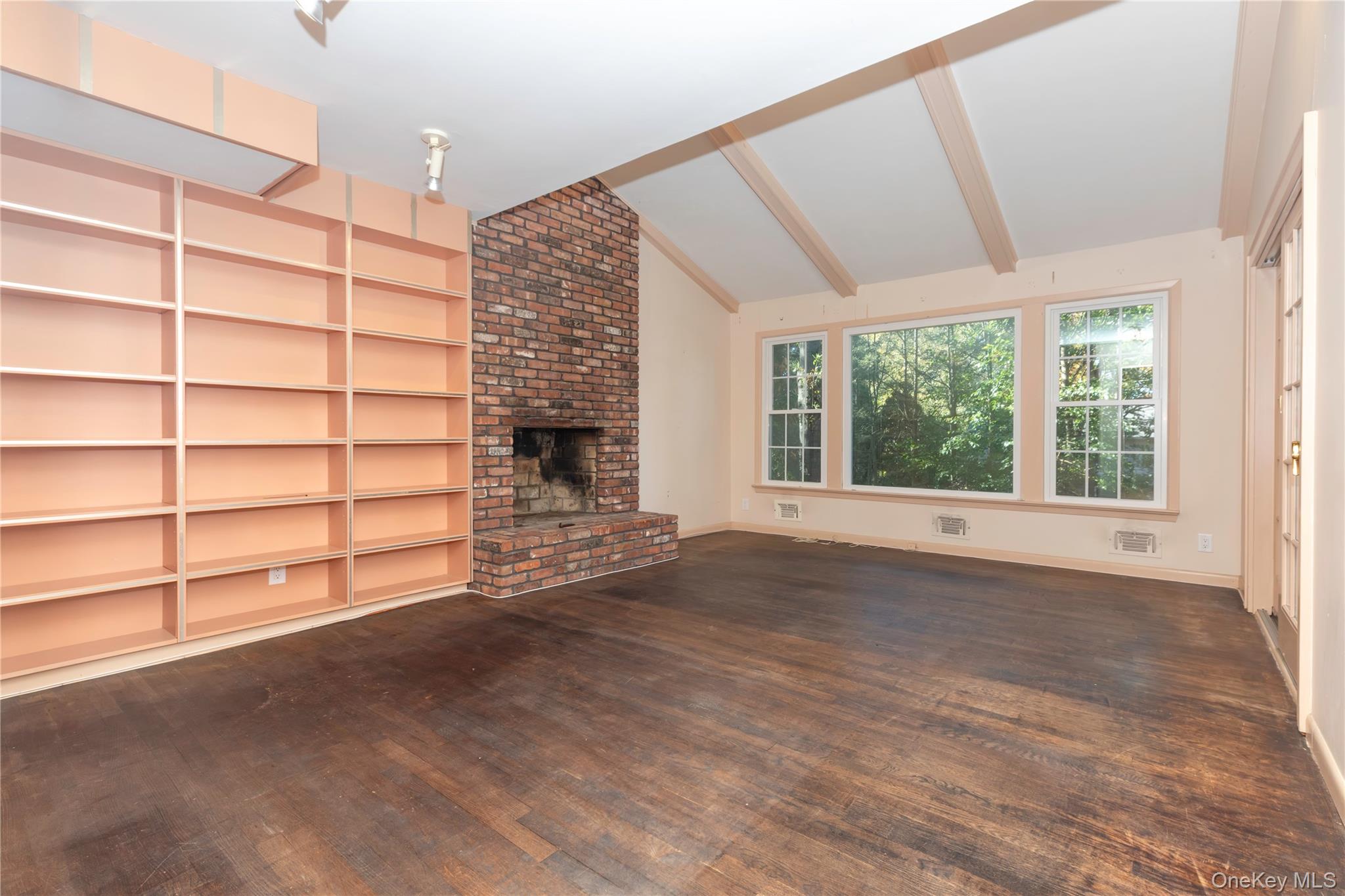 19 Boxwood Place – For Sale photo 3