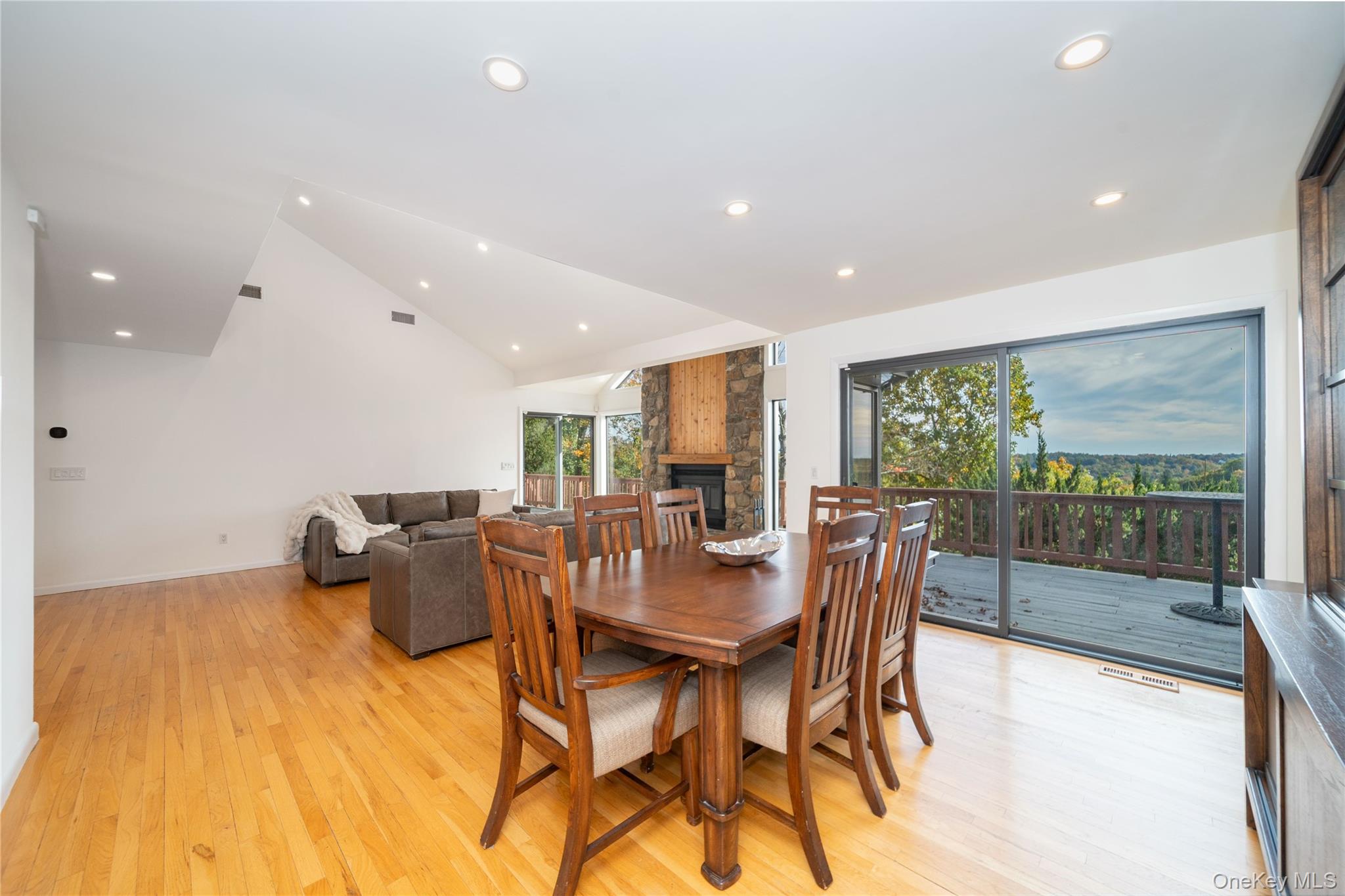 8 Heritage Drive – For Sale photo 7