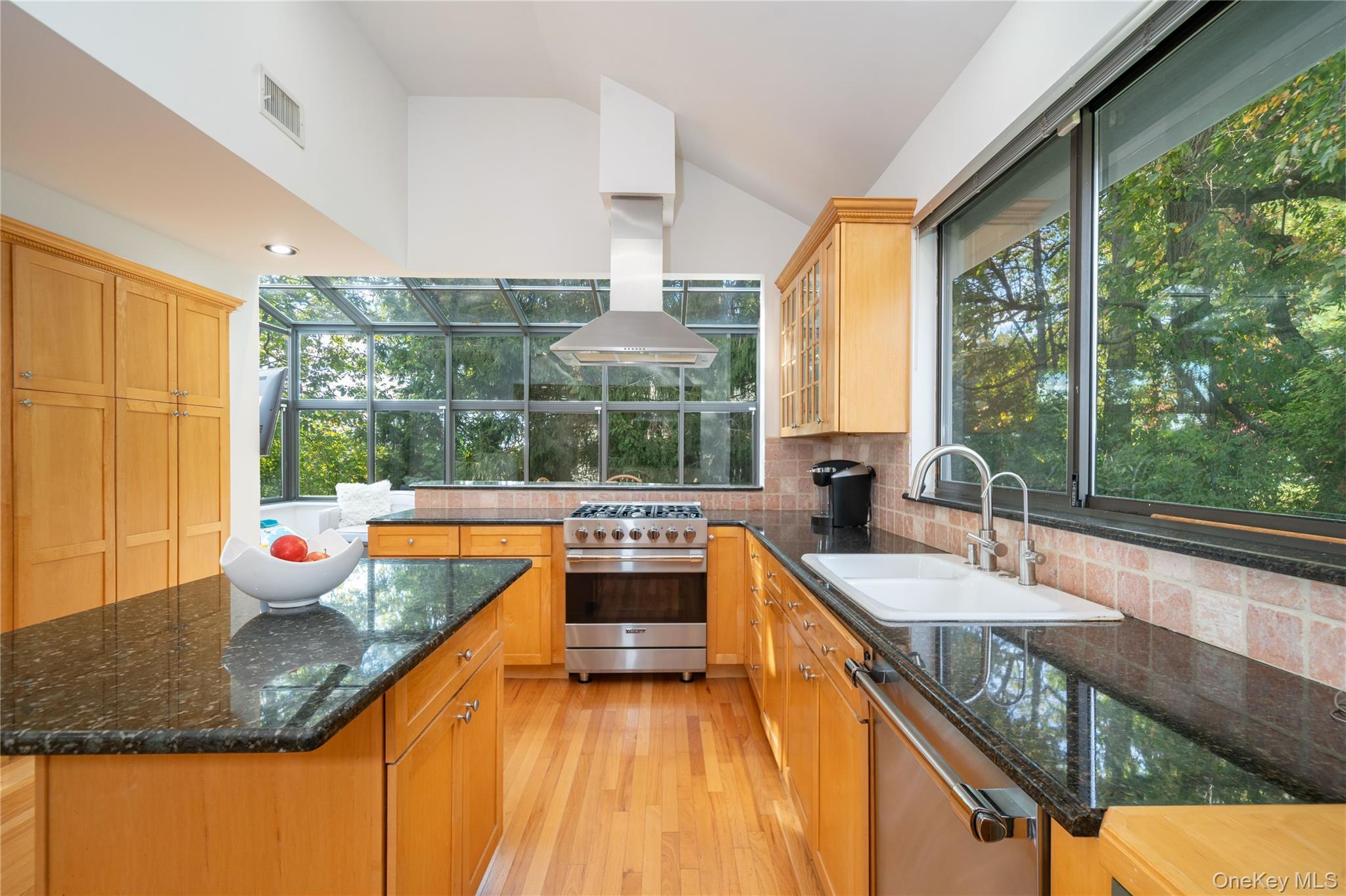 8 Heritage Drive – For Sale photo 10