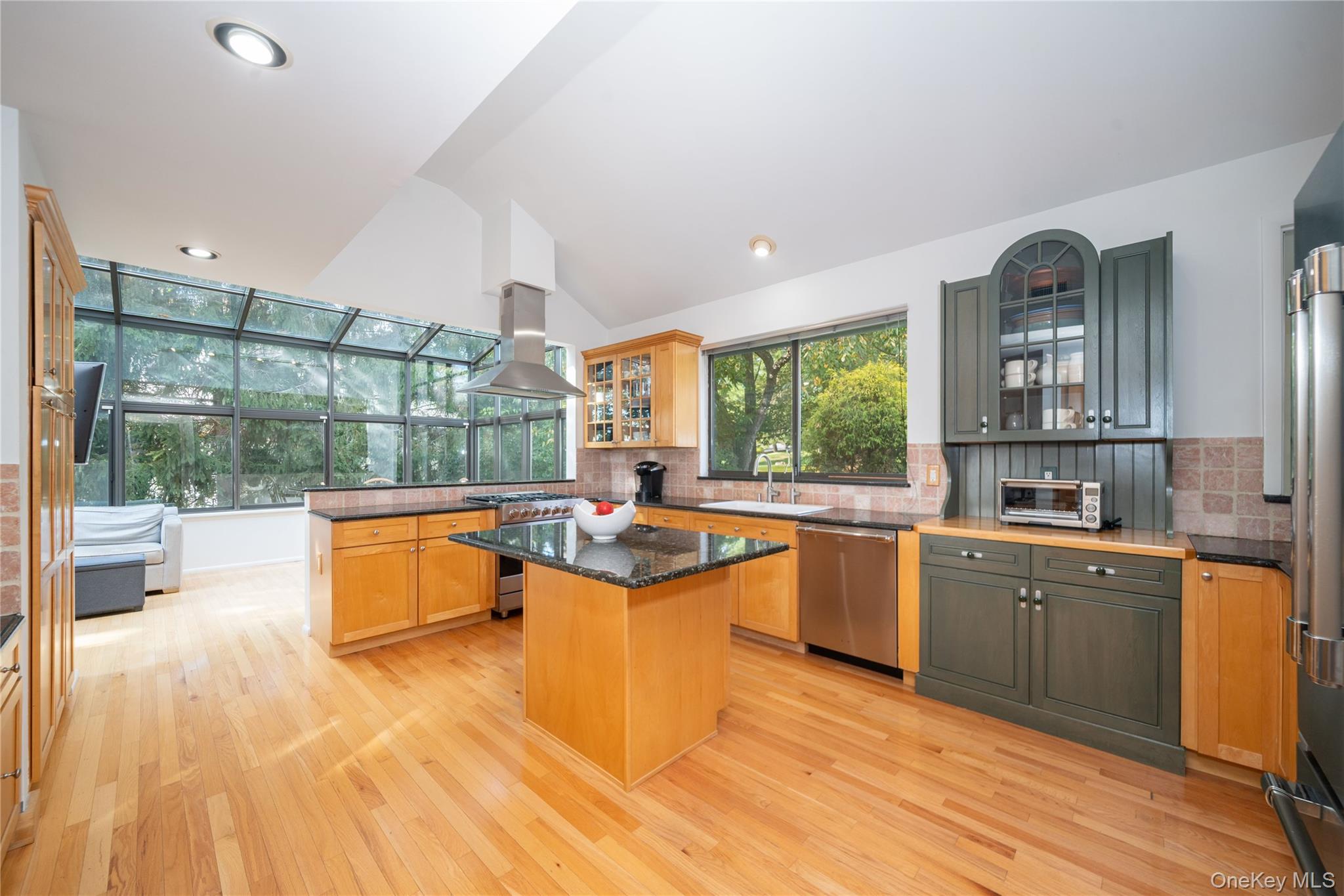 8 Heritage Drive – For Sale photo 9