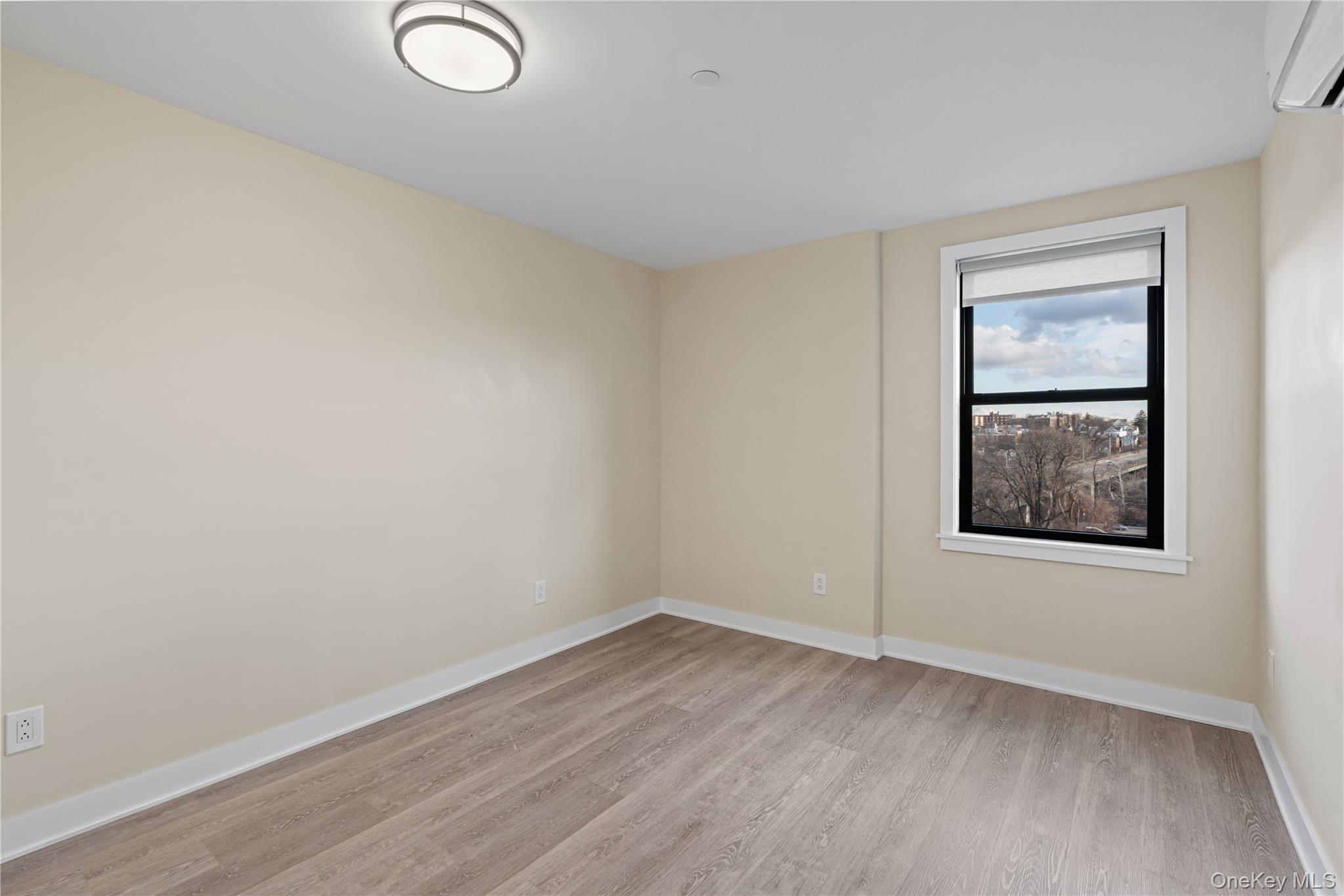 135 Wakefield Avenue, Unit 102 photo 7