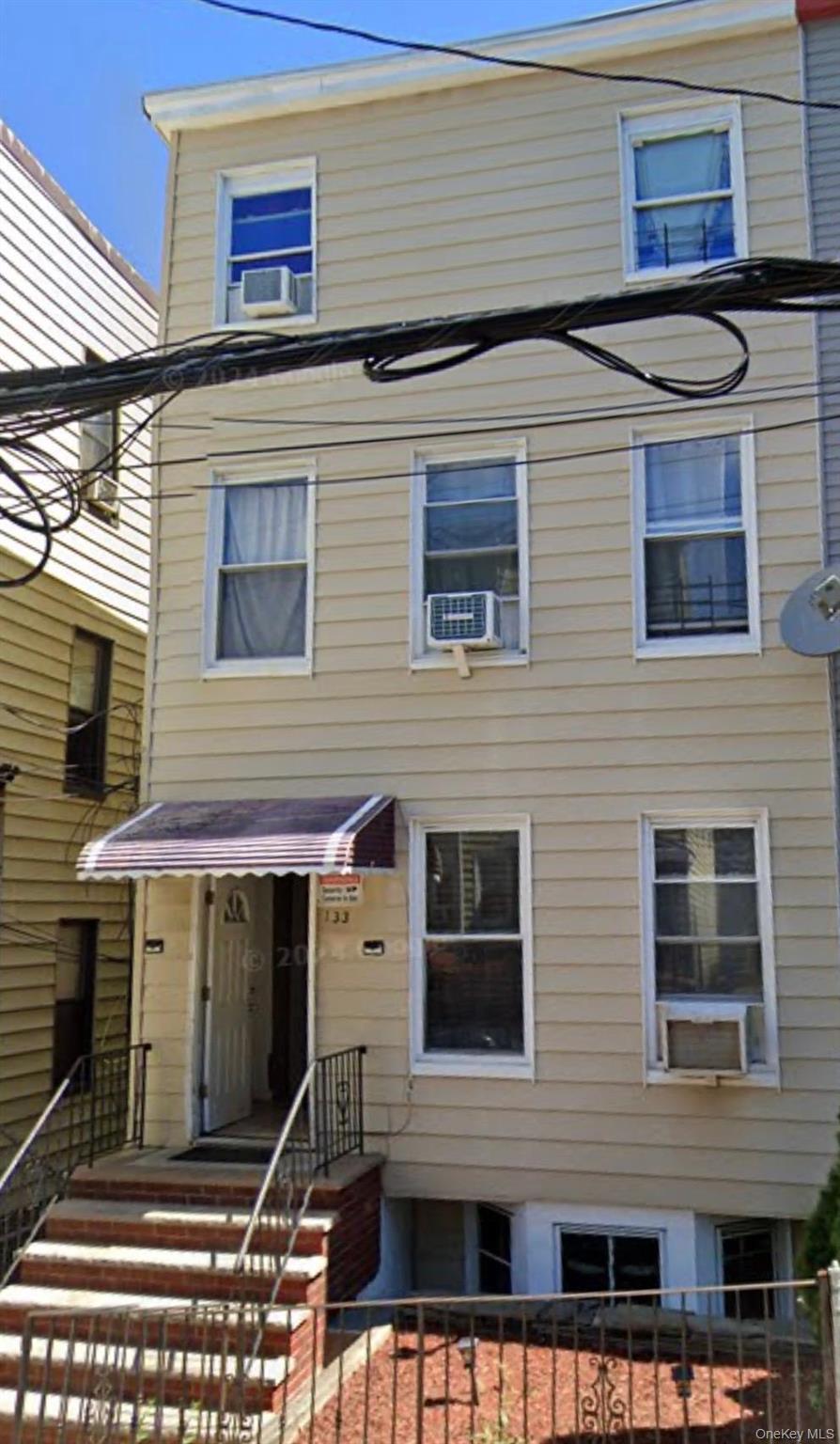 133 Oliver Avenue – For Rent