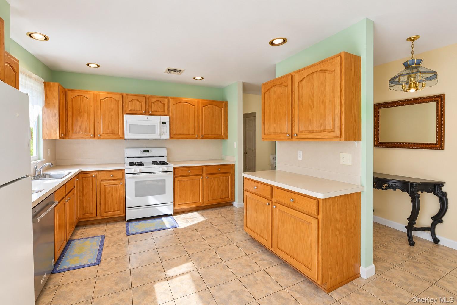5147 Village Circle E – For Sale photo 8