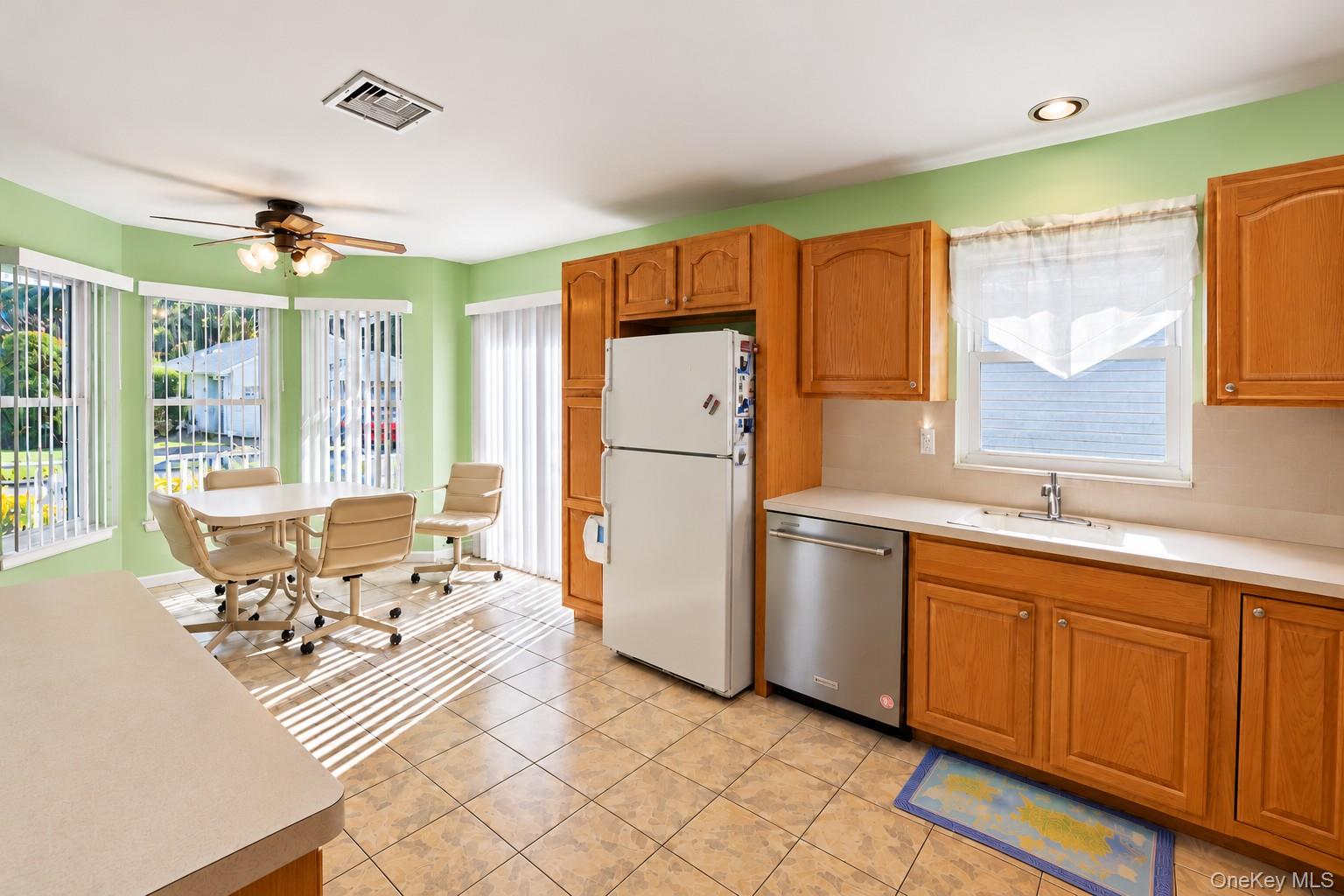5147 Village Circle E – For Sale photo 6