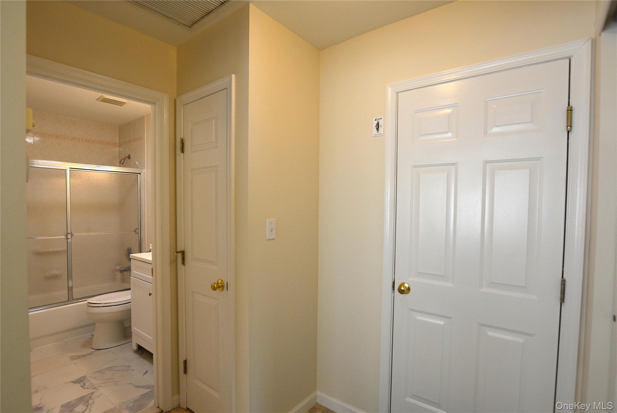5147 Village Circle E – For Sale photo 12