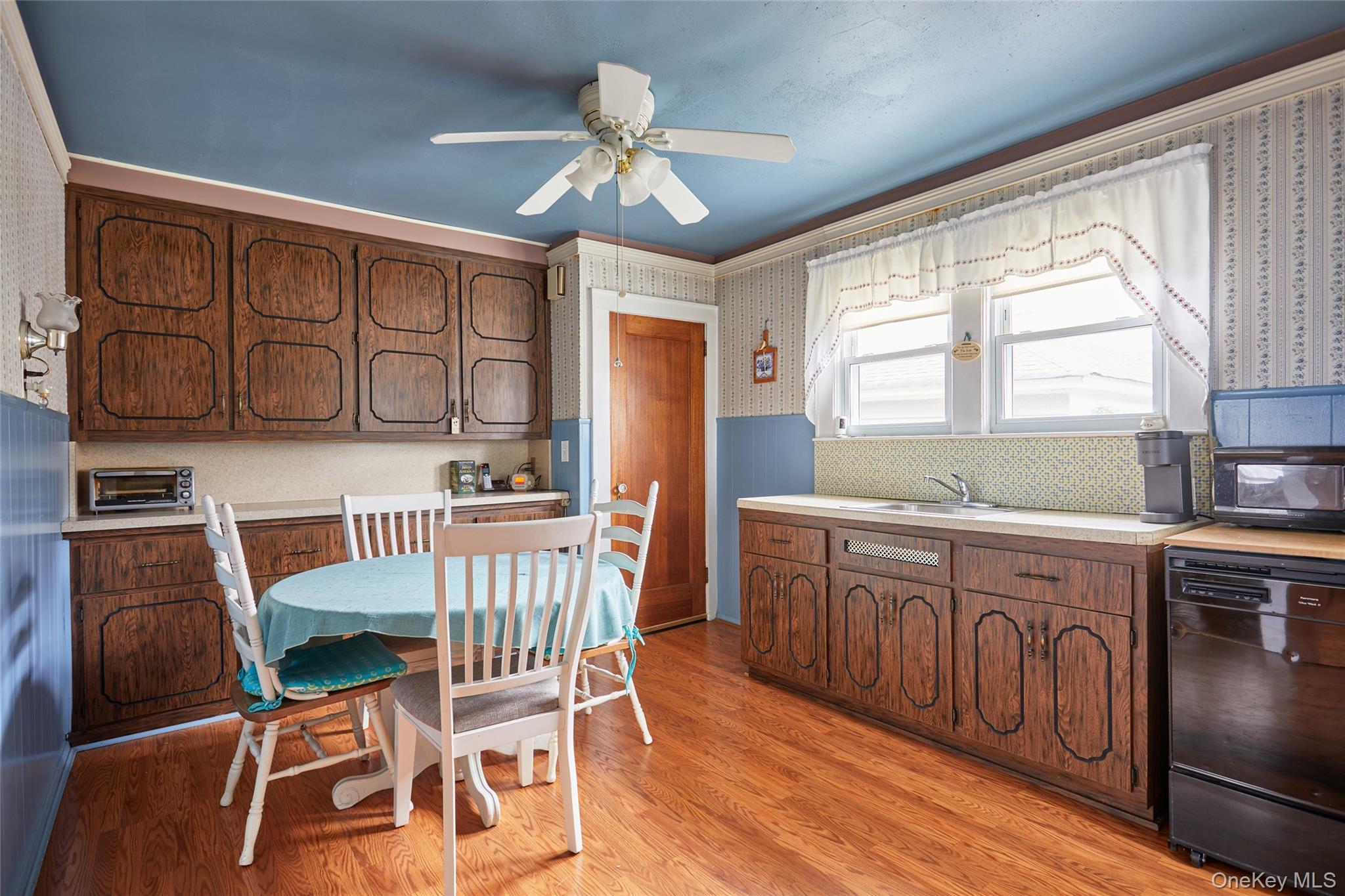 116 Oak Street – For Sale photo 13