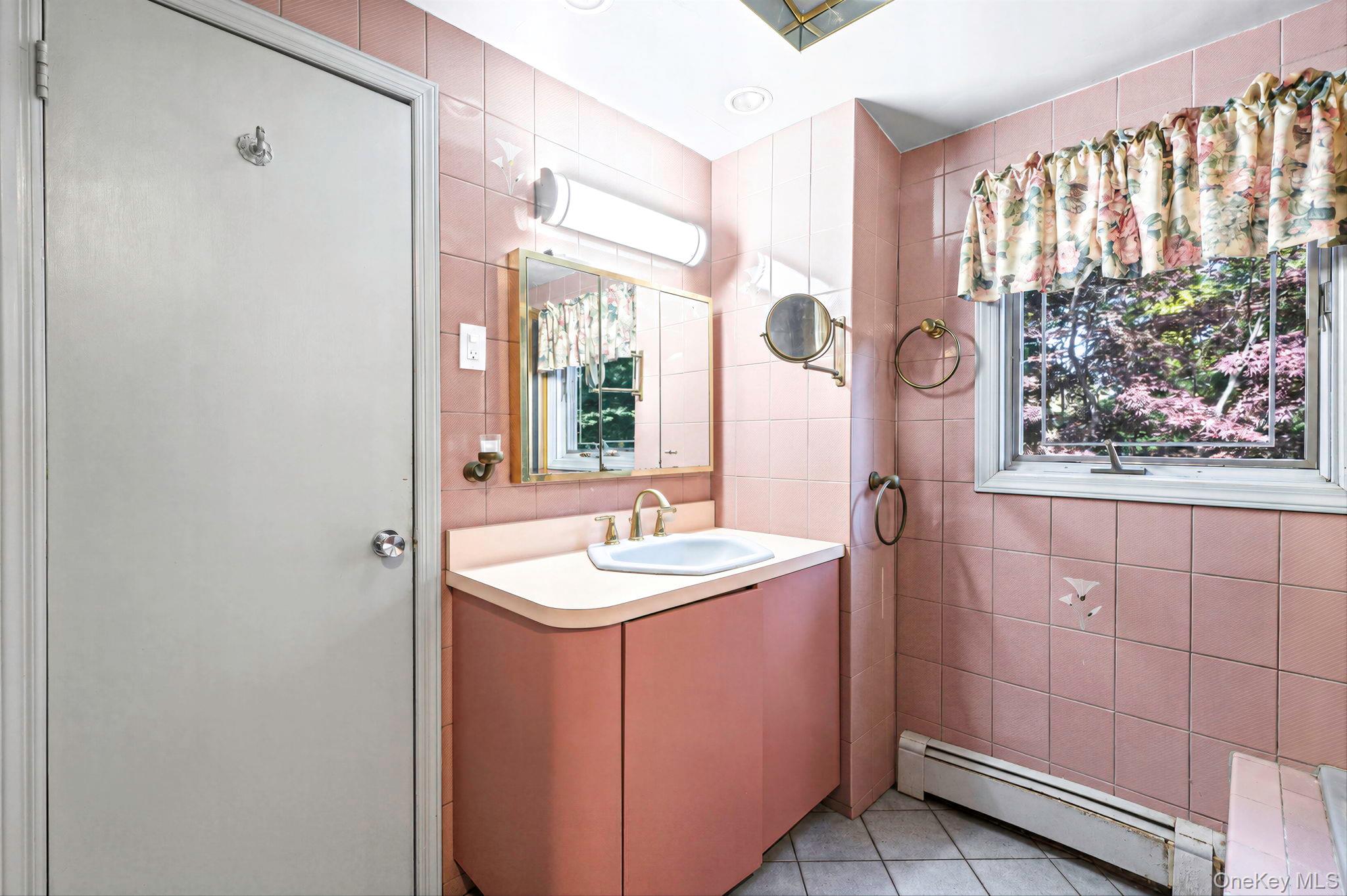 563 Johnson Avenue – For Sale photo 17
