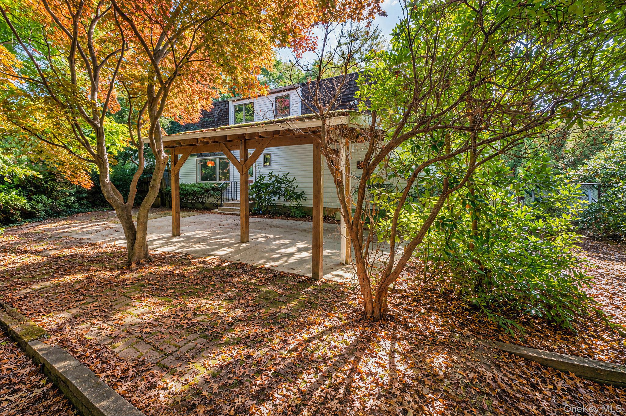 563 Johnson Avenue – For Sale photo 34