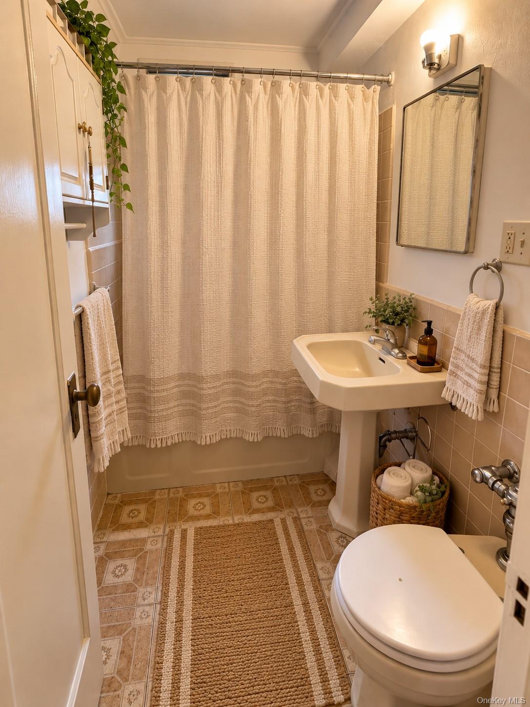 1490 East Avenue, Unit 4A photo 5