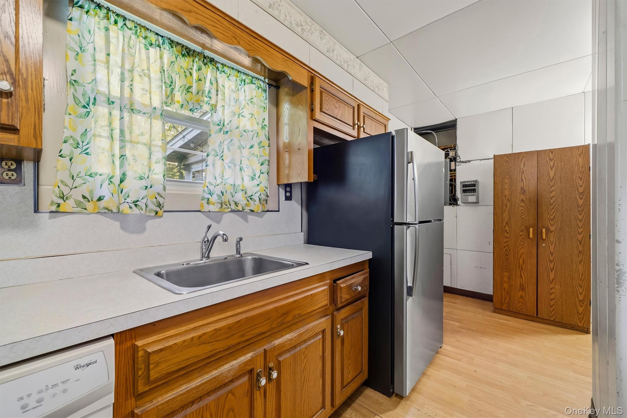 8 Hampton Place – For Sale photo 13