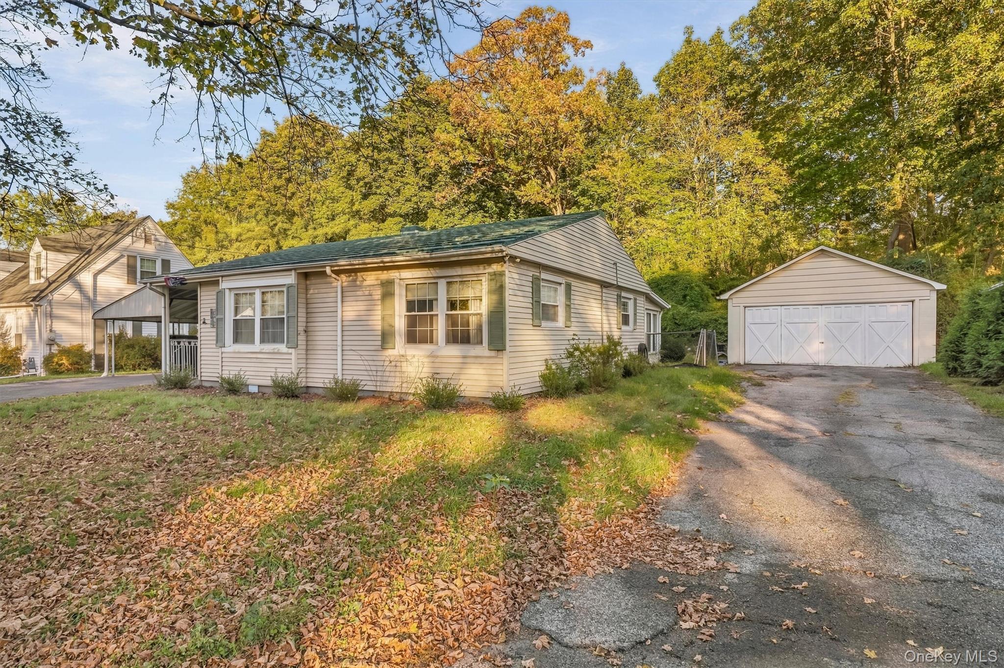 8 Hampton Place – For Sale photo 2