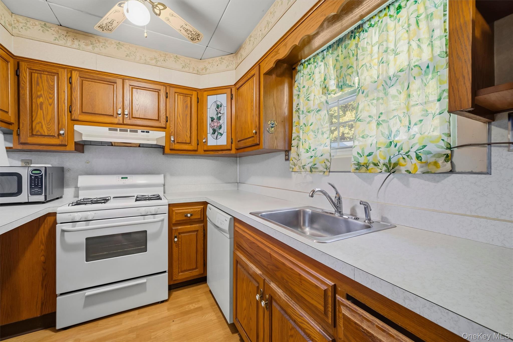 8 Hampton Place – For Sale photo 12