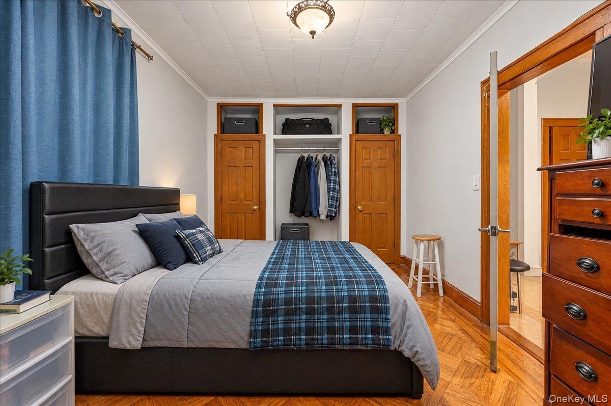 1852 Willoughby Avenue – For Sale photo 4