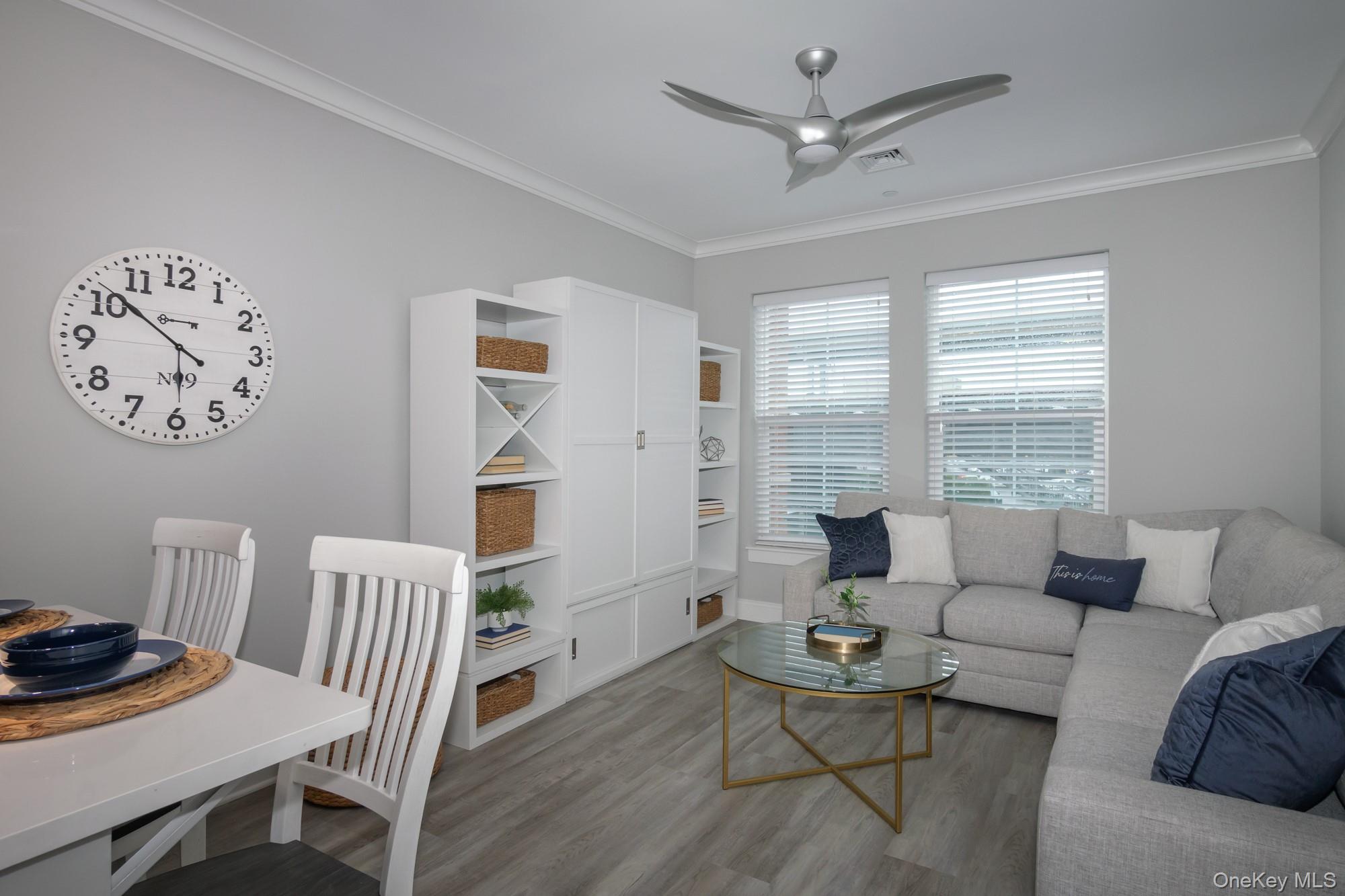 75 E Hoffman Avenue, Unit 2025 photo 4