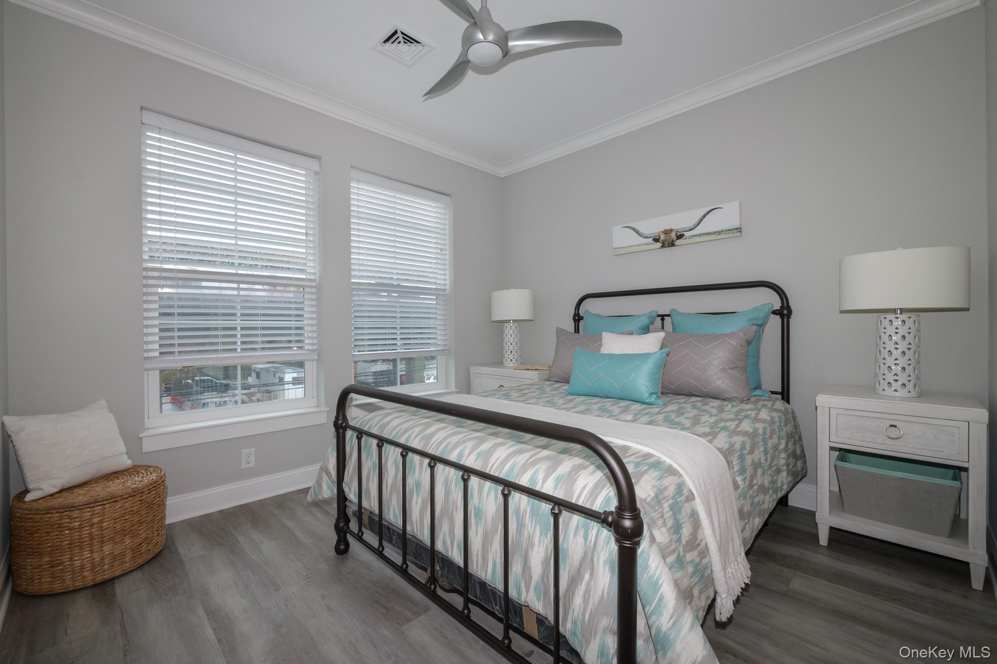 75 E Hoffman Avenue, Unit 2025 photo 5