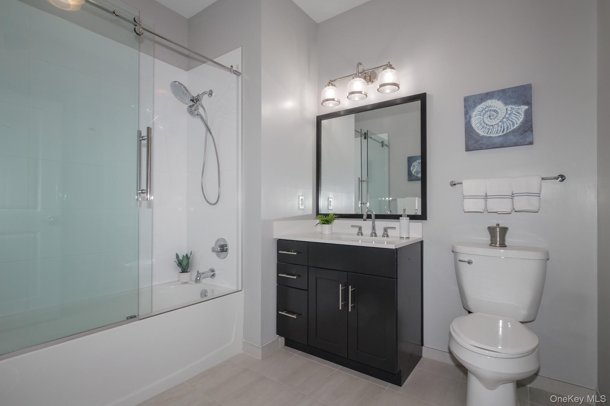 75 E Hoffman Avenue, Unit 2025 photo 7