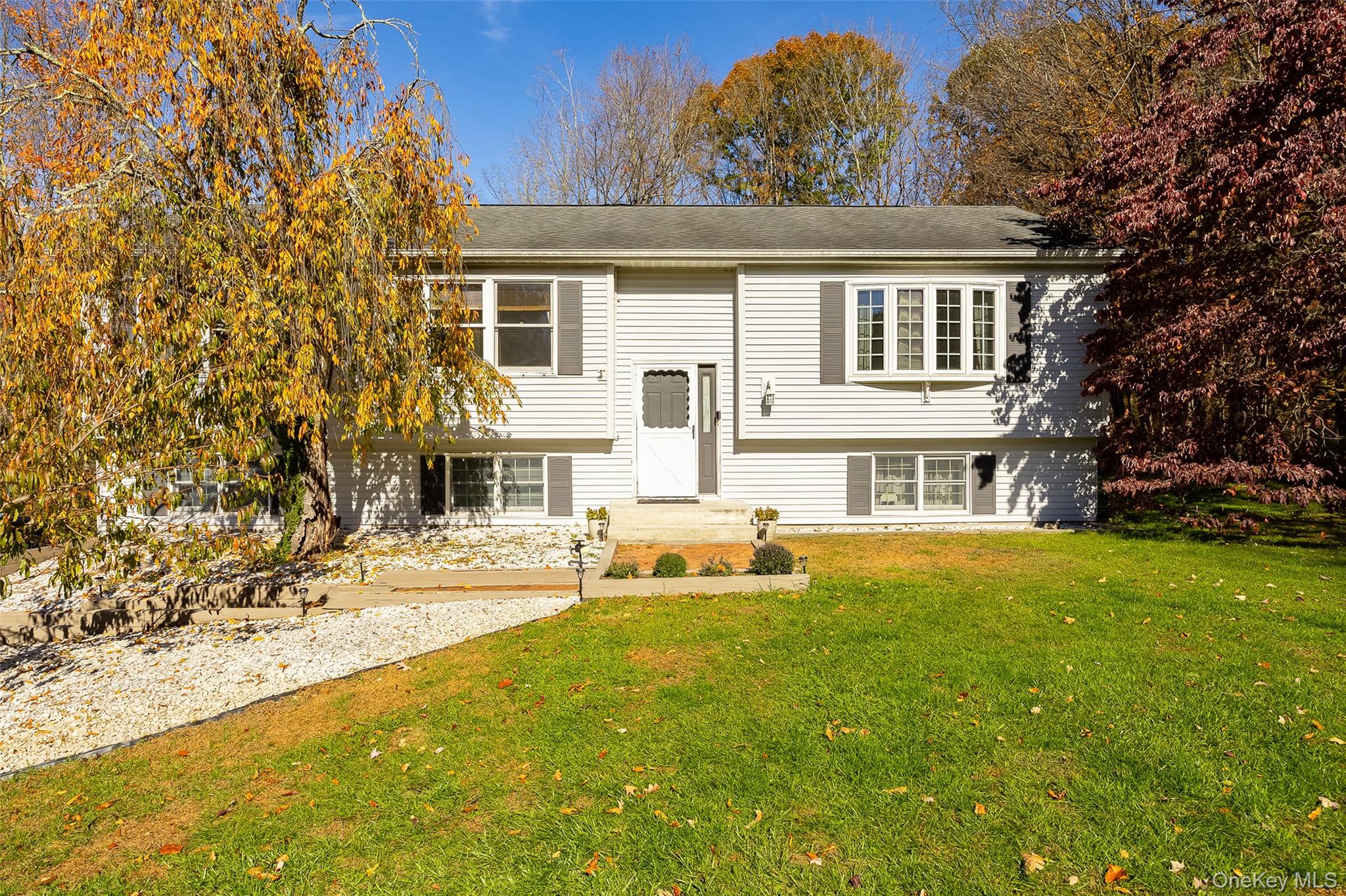 101 Crum Elbow Road – For Sale