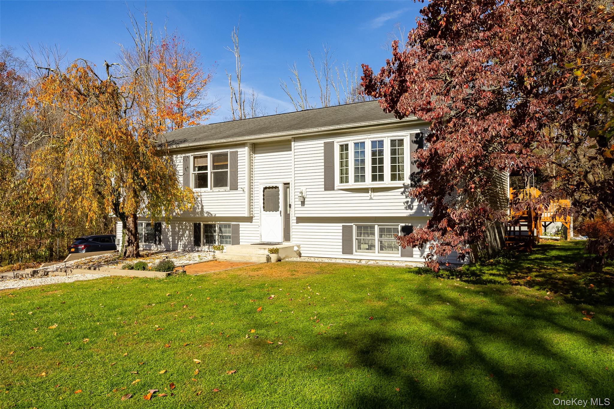 101 Crum Elbow Road – For Sale photo 2