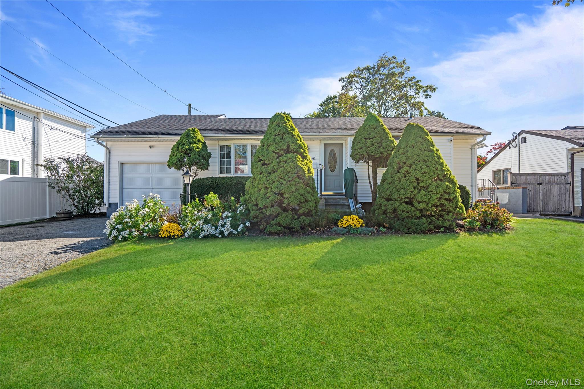 41 Spinner Lane – For Sale photo 2