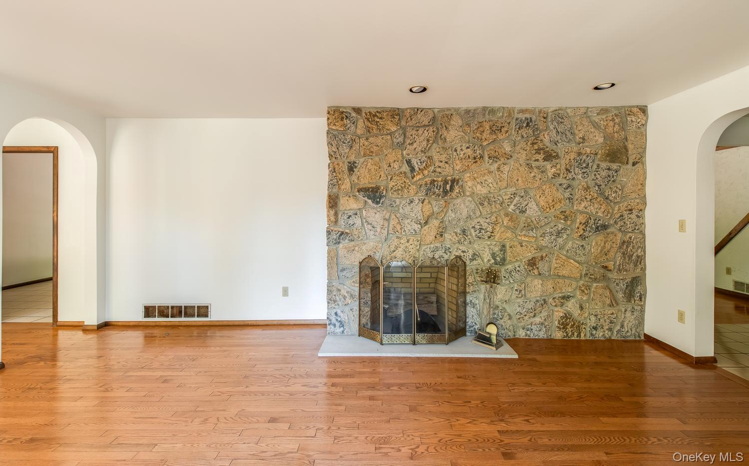 11 King Road – For Sale photo 6